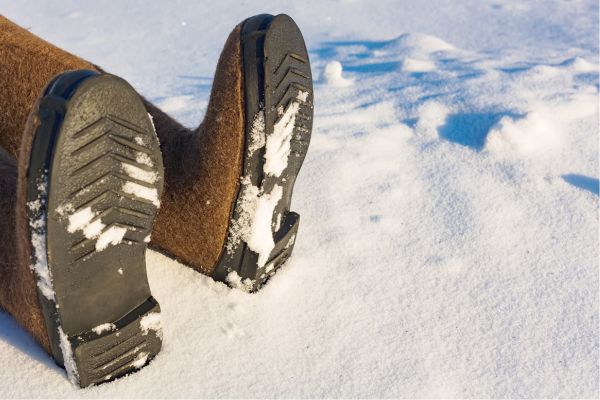 Engelure Aux Mains Et Aux Pieds Causes Et Traitements Pharmacie Des